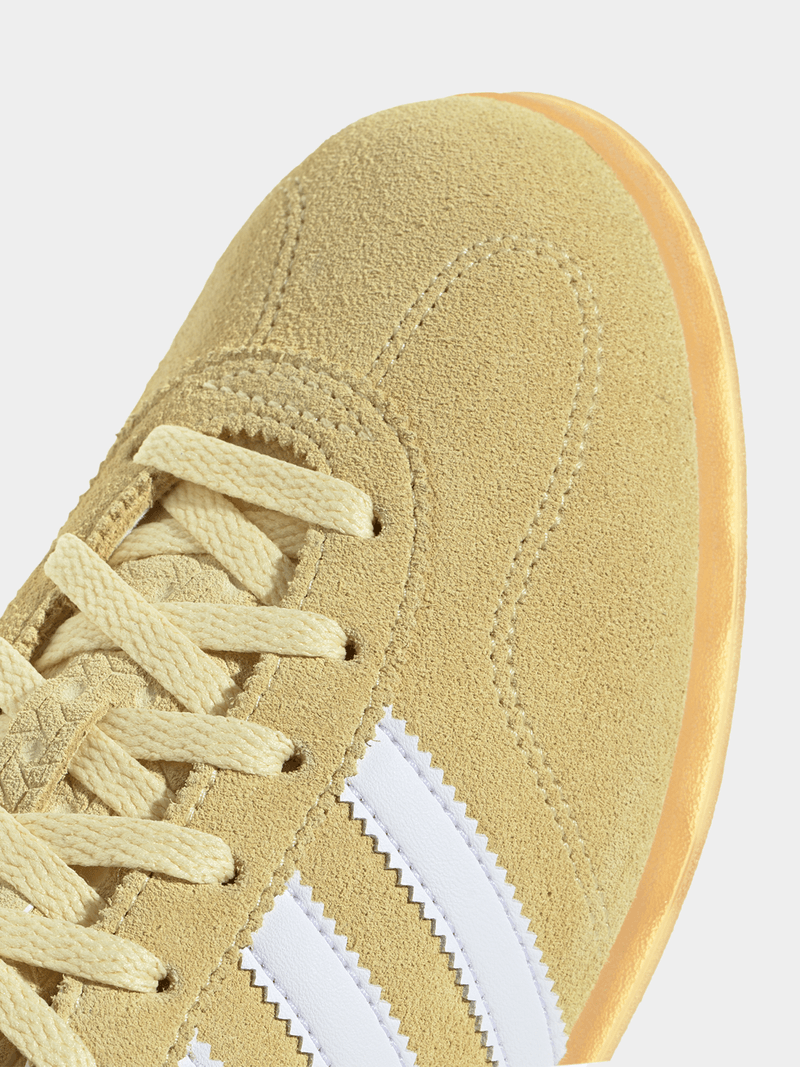 adidas Originals Women's Gazelle Lo Pro Yellow/Gum Sneaker